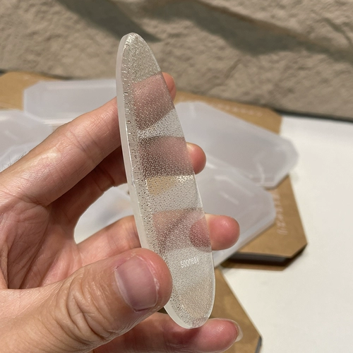 Экспорт японской внешней торговли хвоста черной технологии, чтобы удалить мертвую кожу, чтобы вызвать Calluses Nano Glass, потирая ноги, потирая подошвы ног, чтобы удалить кератин