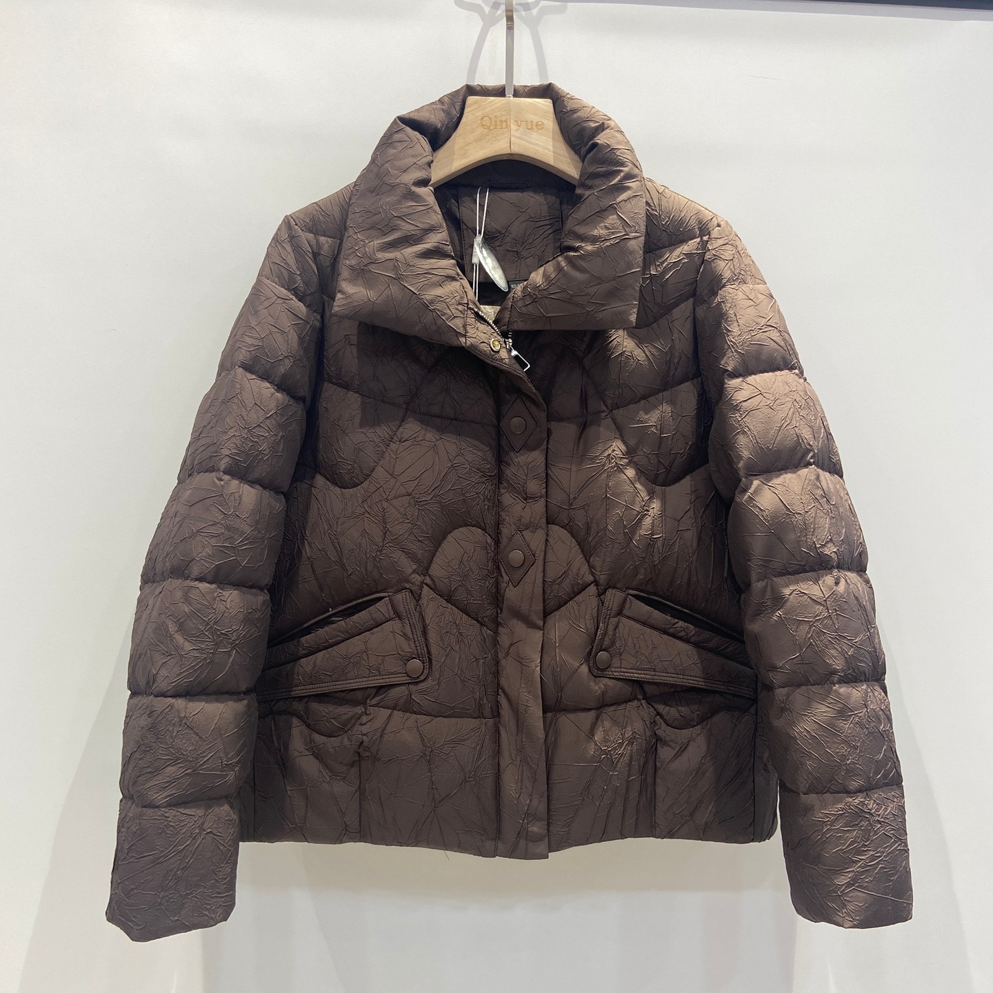 品牌妈妈装羽绒服90白鸭绒保暖冬装女士时尚休闲提花翻领羽绒外套,淘宝优惠券,粉丝福利购,淘宝优惠卷