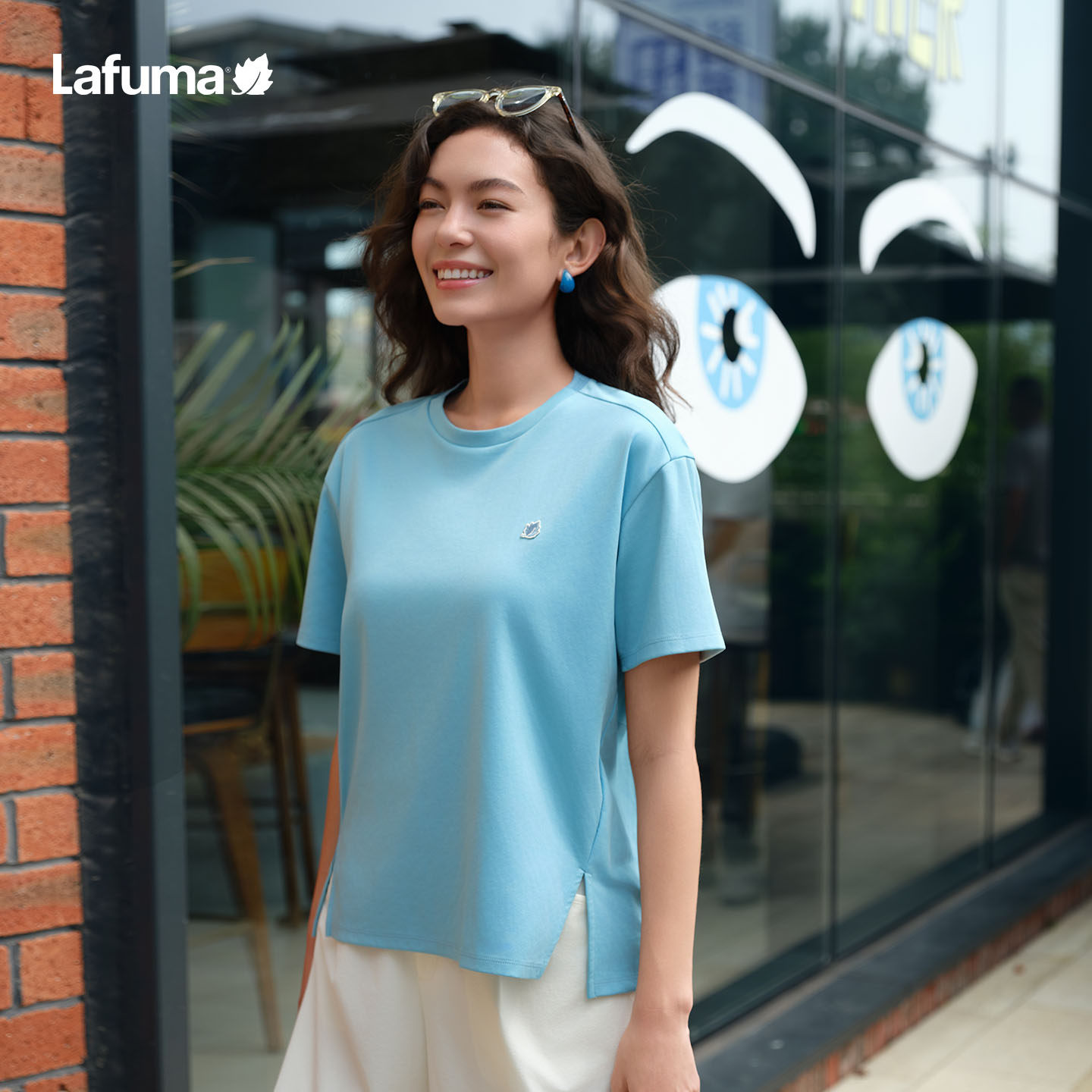法国LAFUMA乐飞叶户外时尚圆领宽松短袖T恤女下摆开叉休闲上衣