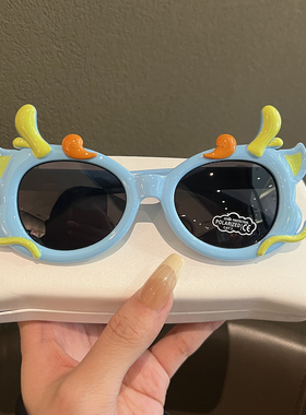 2025新款哪吒敖丙儿童偏光太阳镜