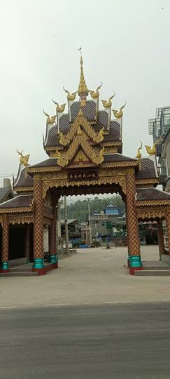 Dai eaves, window pillars, dripping lace edging, Southeast Asian Thai hotel restaurant SPA customization,