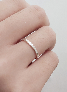 纯银极细平面麻花时尚百搭女戒指