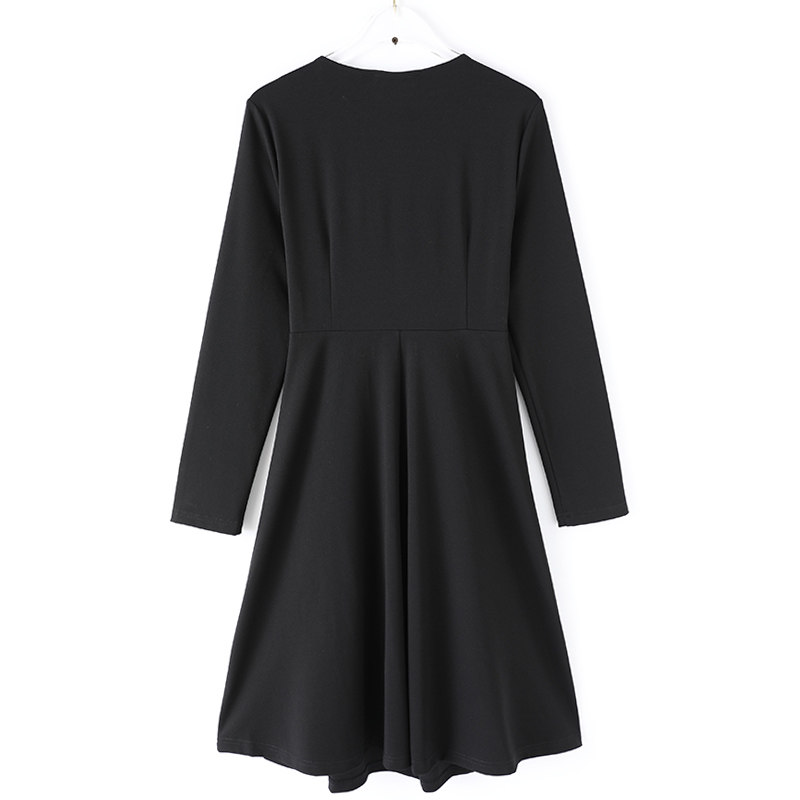 大码女装韩版宽松v领显瘦潮连衣裙 云妃秀大码女装