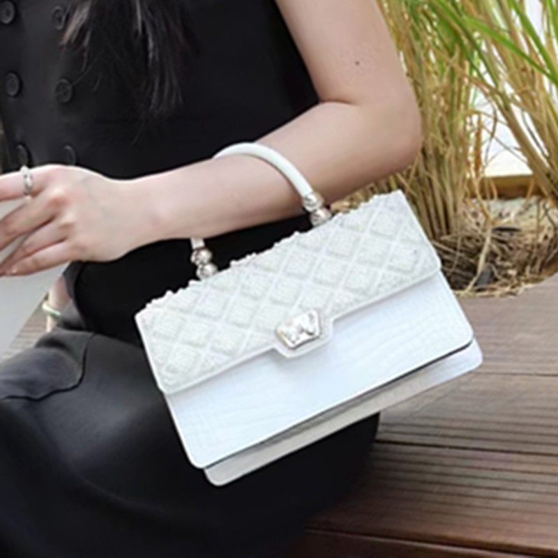 洋气真皮手提小方包牛皮菱格简约镶钻气质中年妈妈包婚包单肩斜挎,淘宝优惠券,粉丝福利购,淘宝优惠卷