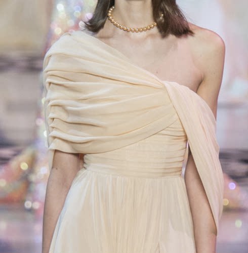 Georges Hobeika 香槟色单肩雪纺飘逸户外晚礼服主持表演敬酒服 - 图2
