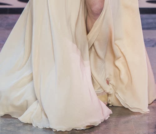 Georges Hobeika 香槟色单肩雪纺飘逸户外晚礼服主持表演敬酒服 - 图1