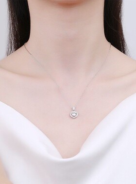 925银莫桑石圆形四爪吊坠钛钢项链女培育钻时尚欧美轻奢风锁骨链