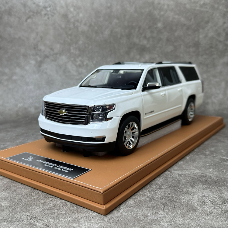 GOC 1:18 雪佛兰 萨博班 Suburban Tahoe LTZ SUV 2015 汽车模型 - 图2