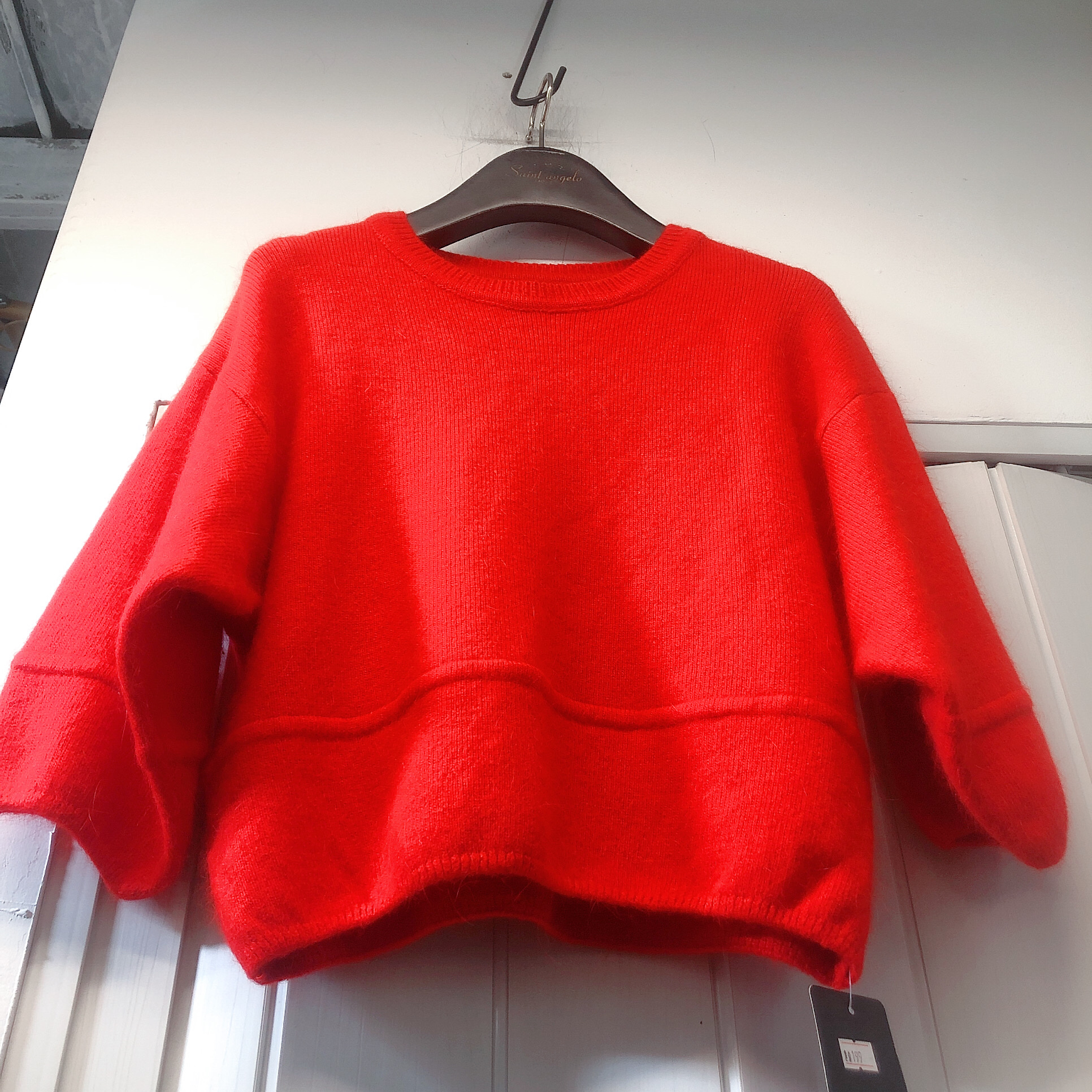 红色兔毛七分袖针织短款毛衣