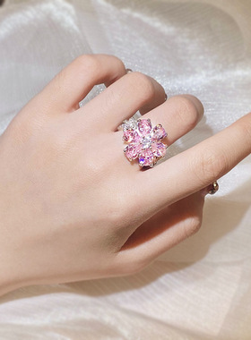 莫桑石钻粉钻花朵戒指女款小众原创设计ins风高级感情侣婚戒指环