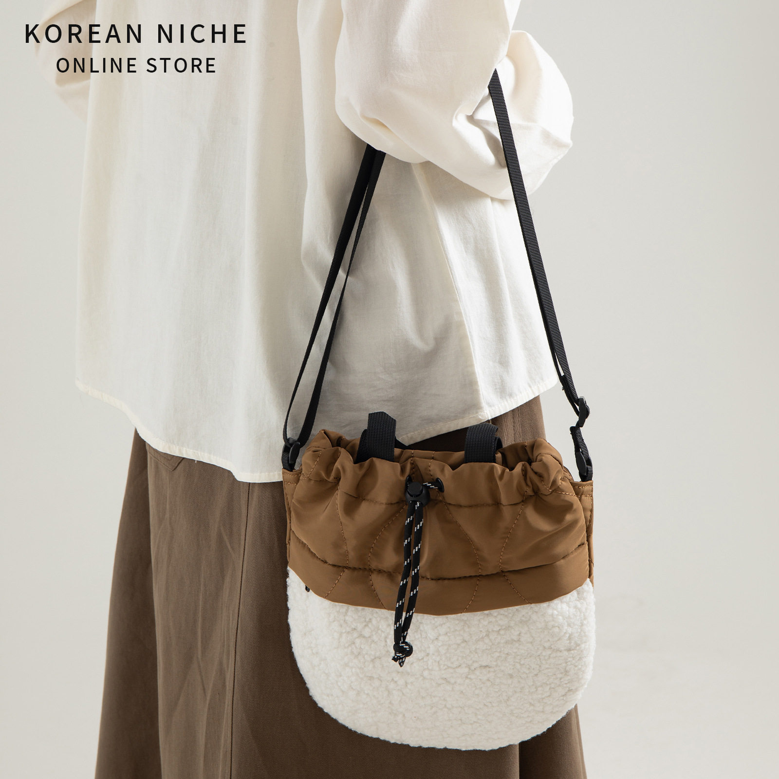 C版小众设计尼龙拼接水桶包女新款感个性百搭时髦手提单肩,淘宝优惠券,粉丝福利购,淘宝优惠卷