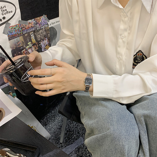 新款经典小众方形学生ins手表女复古chic文艺小巧表盘钢带表女士 - 图0