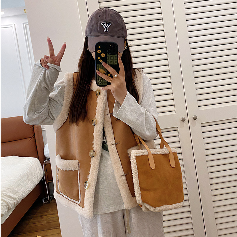 羊羔毛复古棕色皮毛一体两面穿马甲夹2025新款秋冬背心女皮草外套,淘宝优惠券,粉丝福利购,淘宝优惠卷