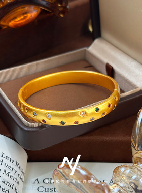 轻奢高级感越南沙金古法金镶嵌彩锆石多巴胺泡泡糖卡扣手镯手环女