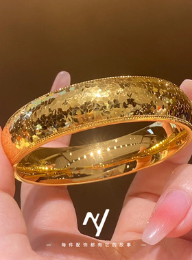 新款爆闪碎碎冰手镯高级感轻奢百搭手环黄金色14mm贵妃镯手饰批发