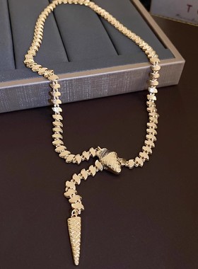 蛇形项链女款2023新款爆款轻奢