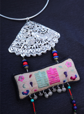 镀银刺绣老绣女纯手工饰品