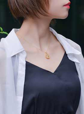 儒匪窝 925银鎏金镶嵌和田玉小鹿吊坠一鹿有你平安无事圆牌项链女