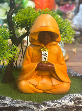 清风碑王金色连帽和尚供奉摆件