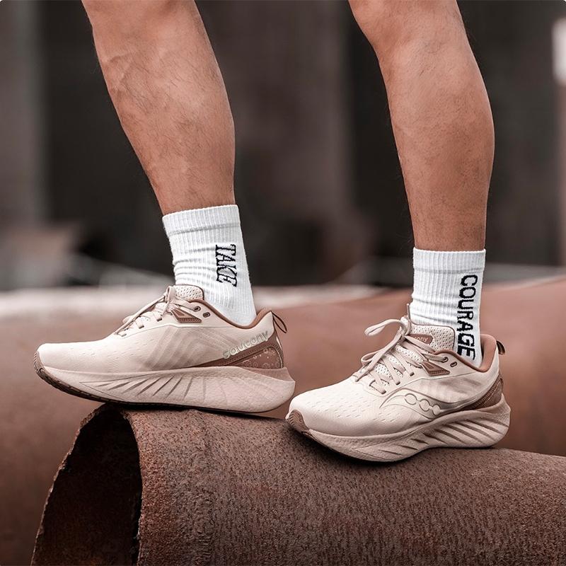 Saucony索康尼跑步鞋男2024春季新款缓震训练鞋TRIUMPH 22运动鞋