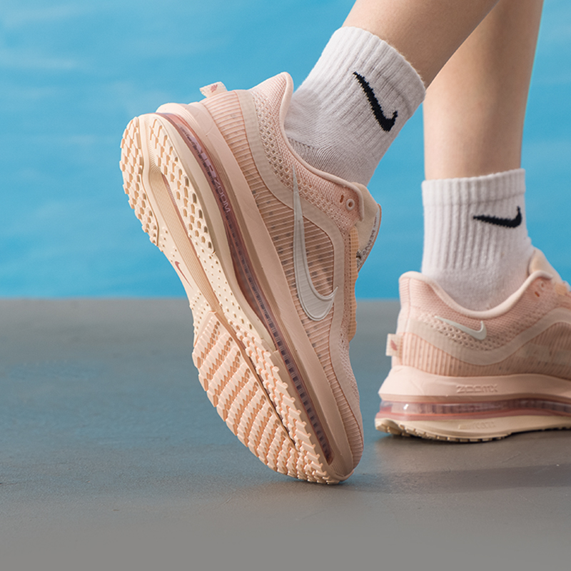 耐克顶级飞马女鞋 25冬季新款PEGASUS气垫运动鞋缓震跑步鞋HQ2593 - 图1