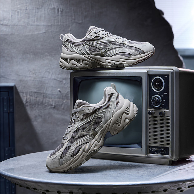 Mizuno men's and women's shoes 2025 winter new TRAINER 2K V2 sports shoes retro shock-absorbing running shoes
