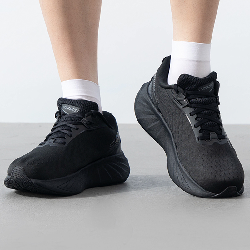 Saucony索康尼男鞋2024春季新款减震透气跑步鞋运动鞋厚底慢跑鞋