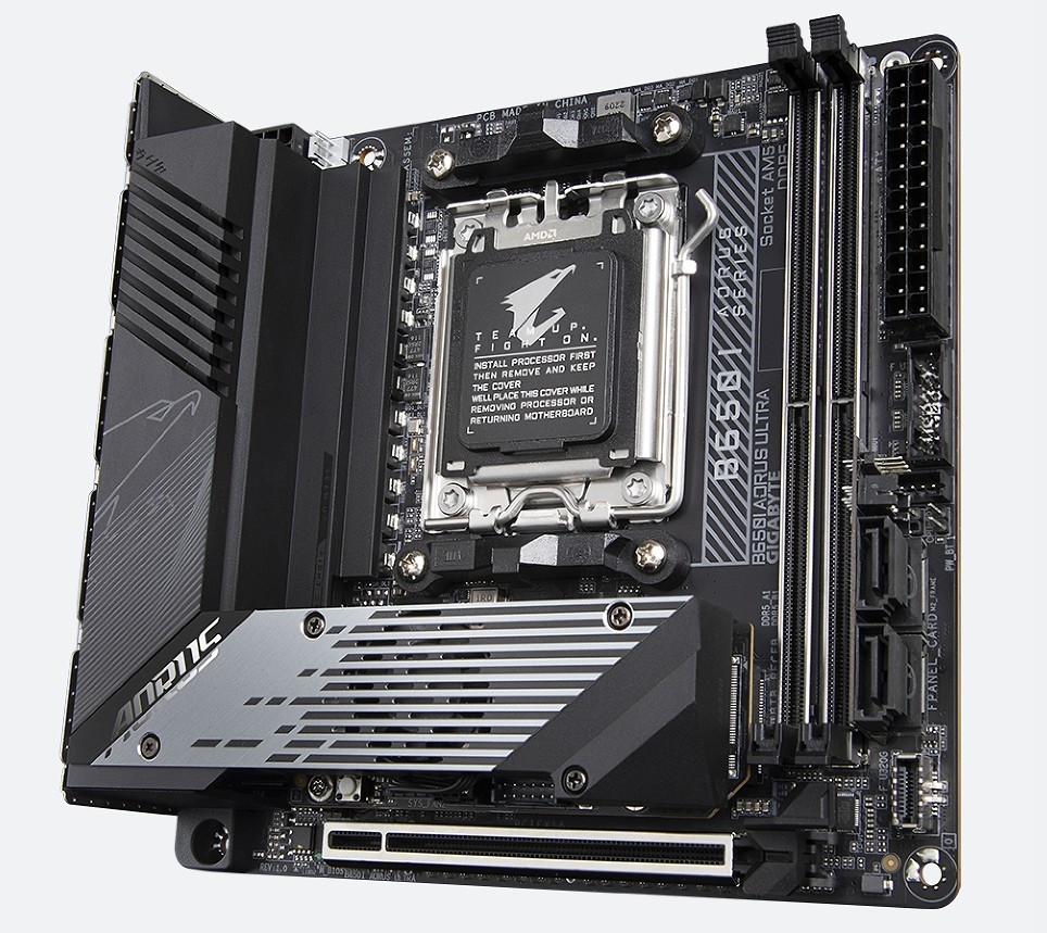 技嘉B650I AORUS ULTRA AM5台式机itx主板支持7800x3d 9950x cpu