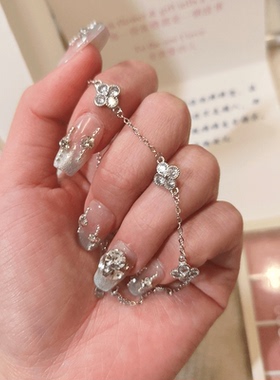 满钻四叶花草手链女生轻奢小众设计感气质高级手镯2025年新款手饰