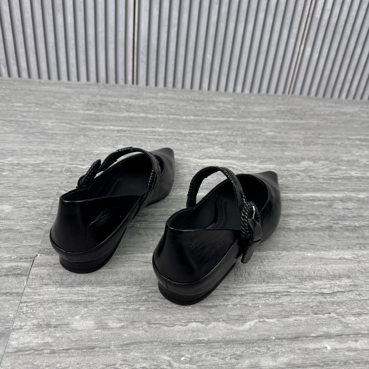 2026春新款真皮欧货欧洲站尖头玛丽珍鞋女一字扣带平底百搭单鞋潮,淘宝优惠券,粉丝福利购,淘宝优惠卷