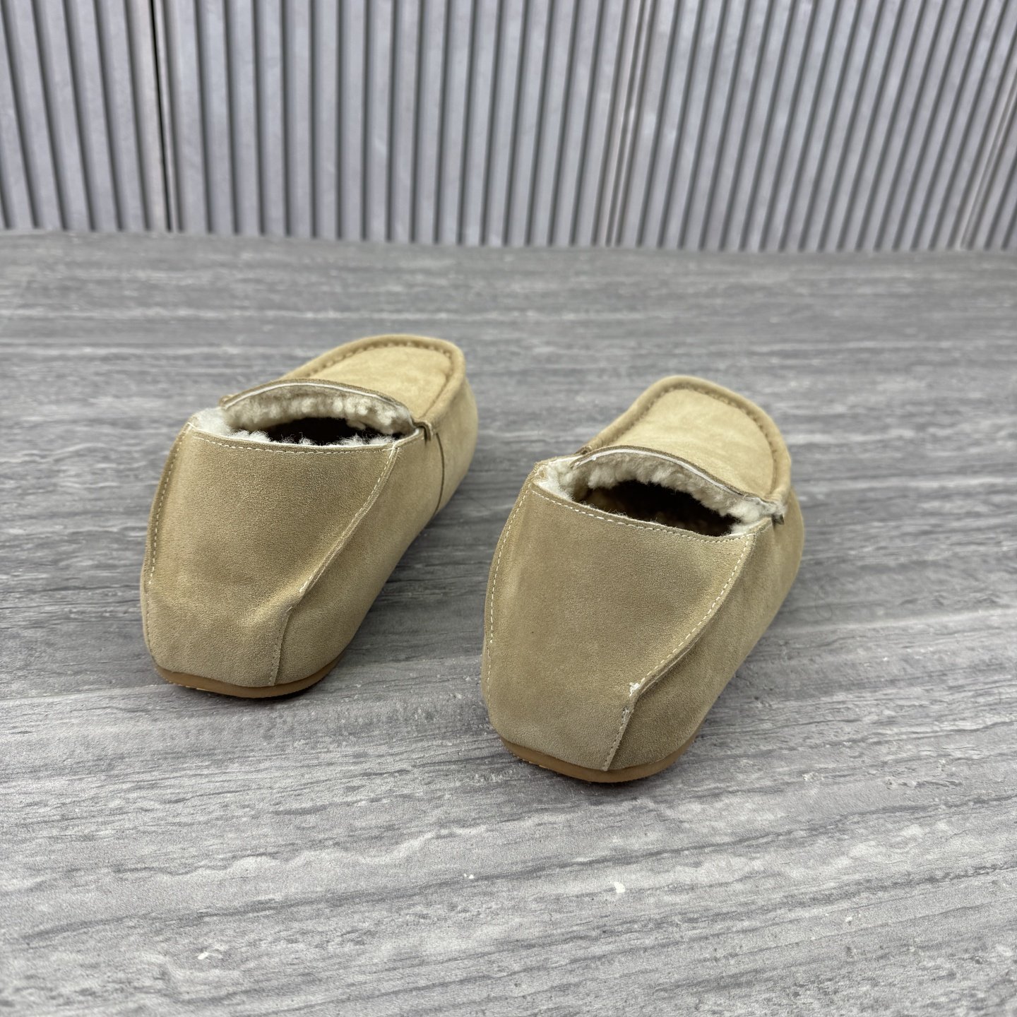 乐魔2025冬季新款欧货欧洲站真皮女鞋低跟平底圆头加绒羊毛豆豆鞋,淘宝优惠券,粉丝福利购,淘宝优惠卷