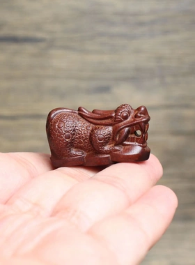 雷击枣木貔貅挂件吊坠钥匙扣配件老料深色精雕手工木雕手把件木质