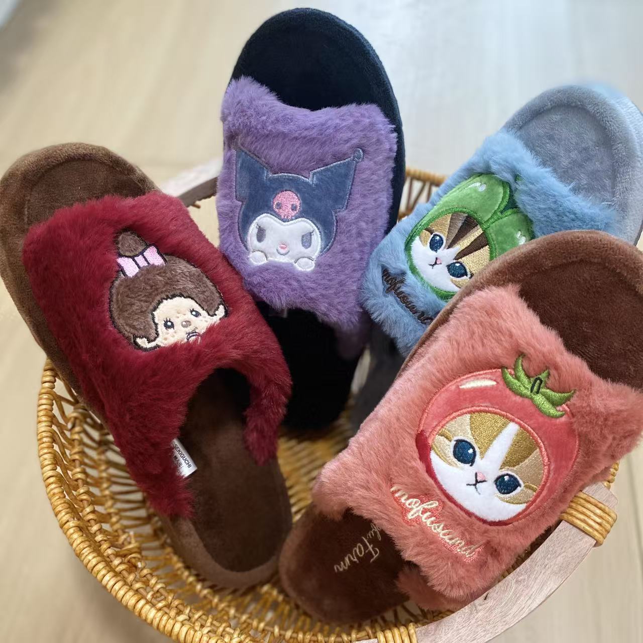 包邮日本售1500日元 重工刺绣前开口女士地板拖鞋室内鞋居家鞋 - 图3