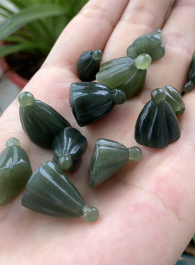 男女和田玉莲蓬项坠莲子