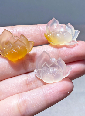 高冰天然玛瑙荷花立体花瓣吊坠