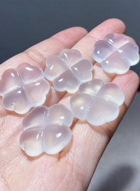 纤纤素手天然冰透四叶草玛瑙吊坠