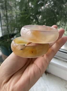 纤纤素手20mm加宽加厚玉髓手镯