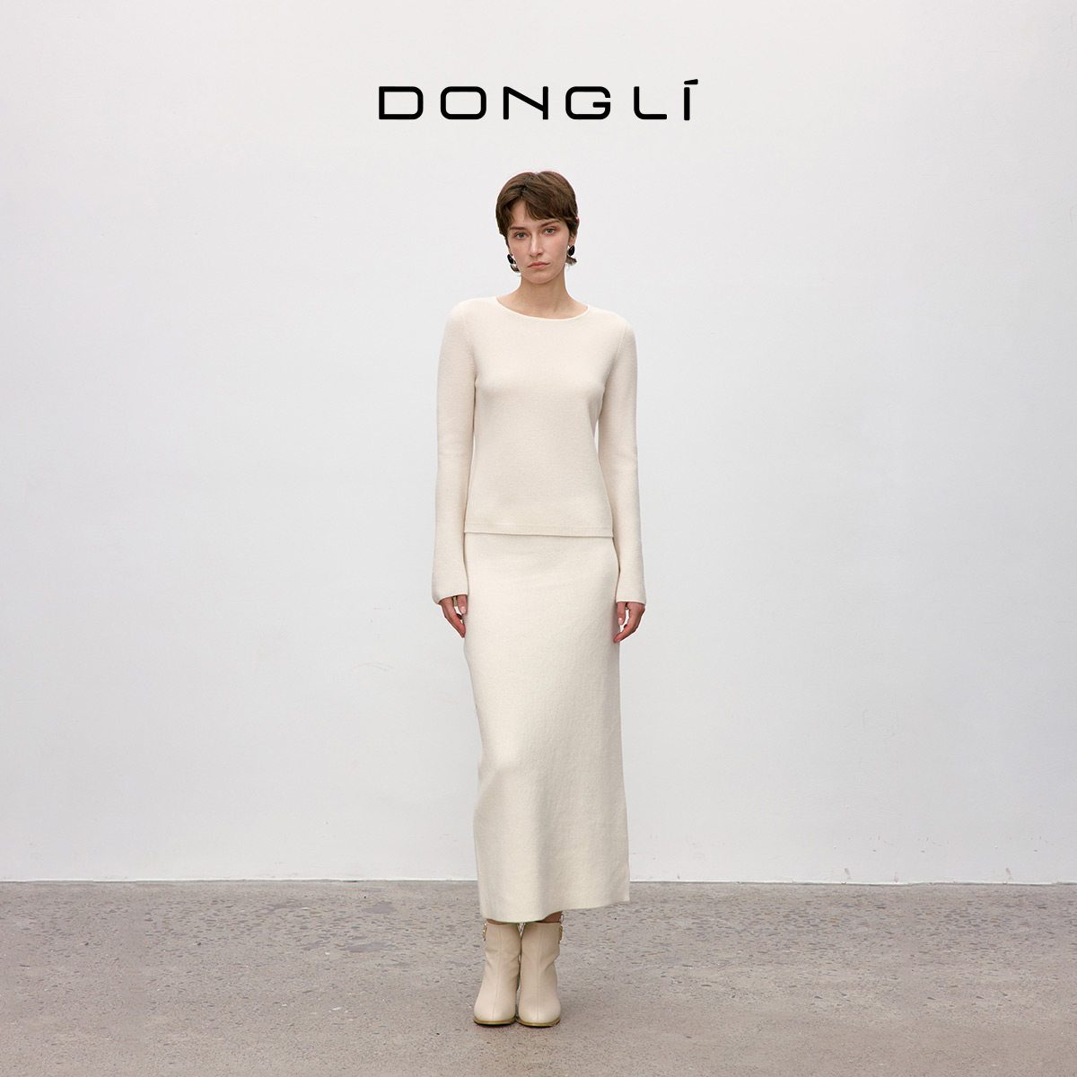 东黎 山羊绒 你本珍贵 一滴露 女士圆领珍珠扣套衫针织打底衫5377,淘宝优惠券,粉丝福利购,淘宝优惠卷