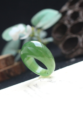 简约时尚和田玉碧玉馒头戒指