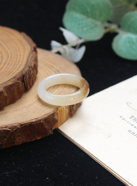 经典时尚和田玉糖白玉一口糖戒指