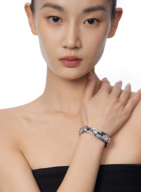 boonee熔岩爱心宝石开口手镯