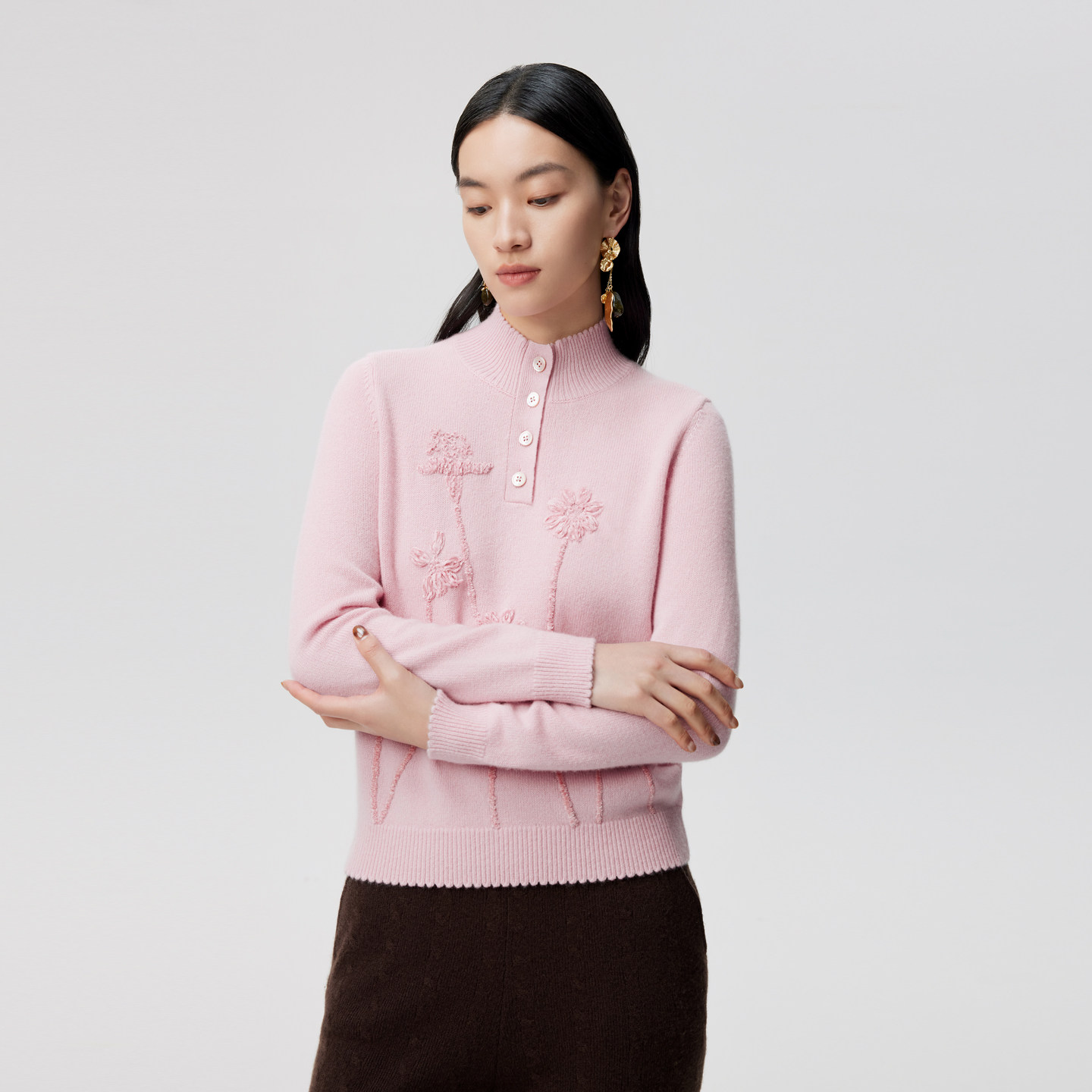 皮皮狗25秋冬新品女士半高领羊绒套衫半门襟纽扣花卉绣花,淘宝优惠券,粉丝福利购,淘宝优惠卷