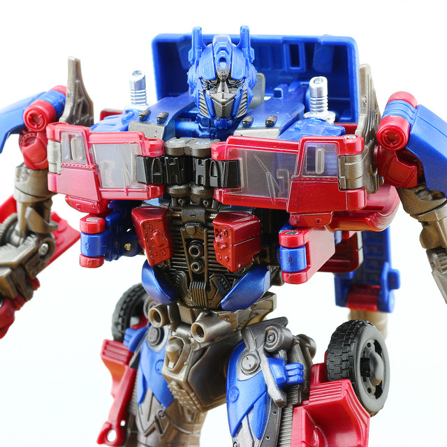 Hasbro Transformers 2 Optimus Prime SS05 model