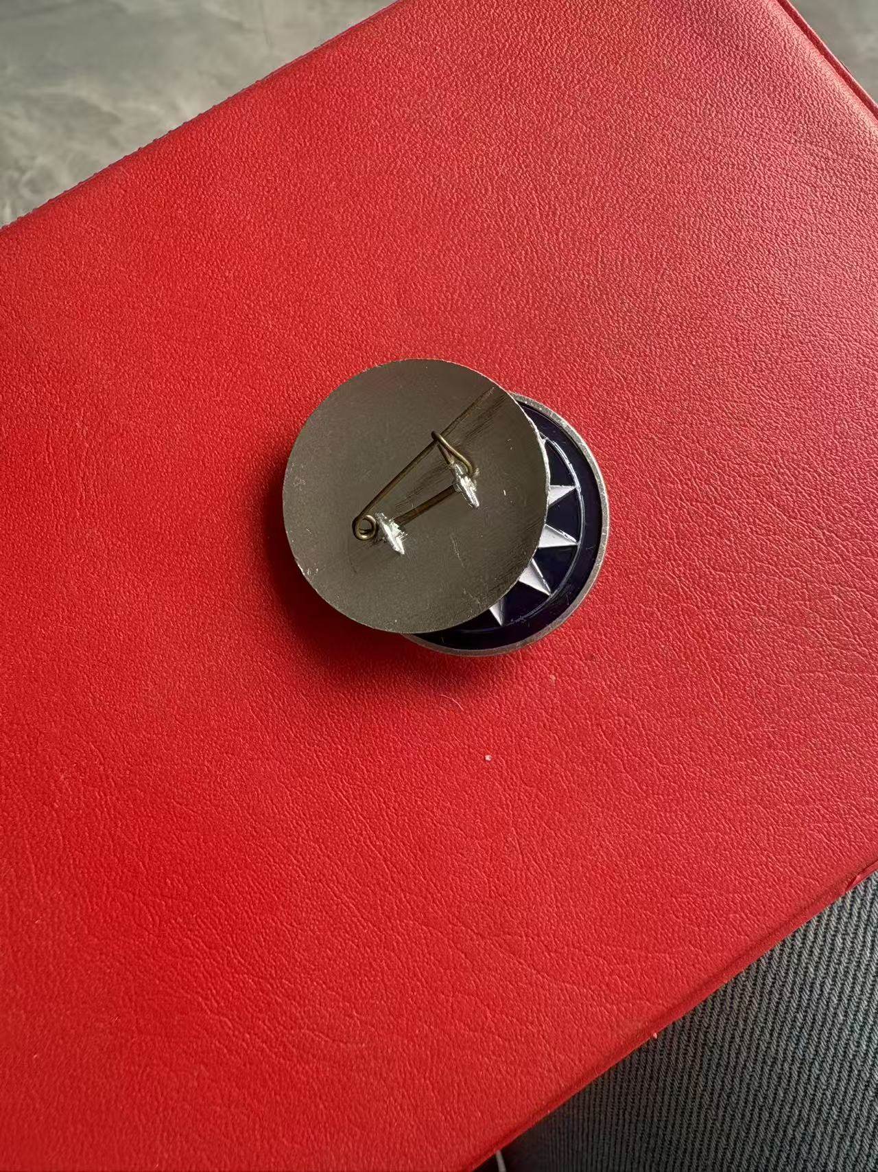 古玩古董收藏精品 3cm  像章微章纪念章带别针复古影视道具老勋章,淘宝优惠券,粉丝福利购,淘宝优惠卷