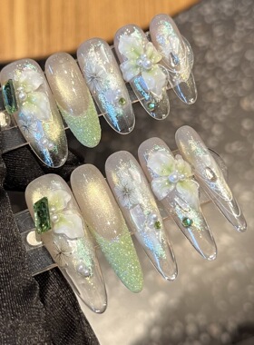 新中式冰透渐变显白穿戴甲