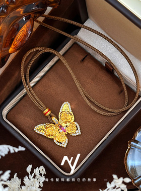 2026新款轻奢vitage复古点钻碎冰玫瑰花蝴蝶吊坠毛衣链女挂坠项链