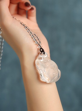 转运招桃花白水晶九尾狐狸女吊坠