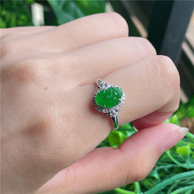 New product in September Hongyu Jadeite 18k gold inlaid ice waxy full color full green lucky Pixiu ring G50915