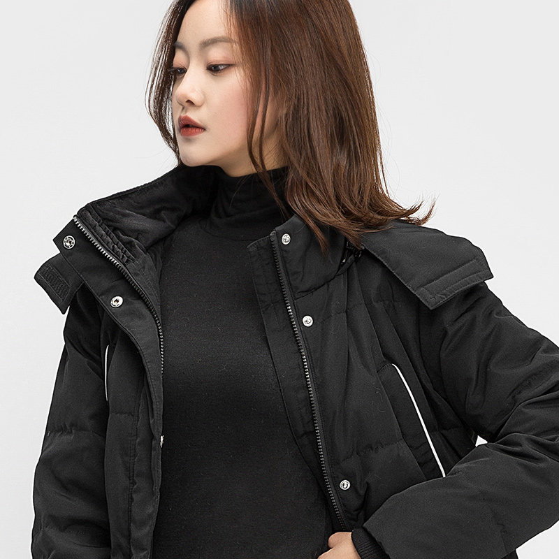  艾格银座羽绒服