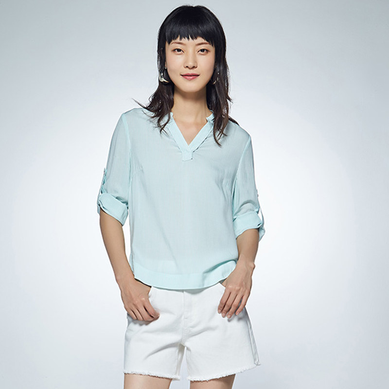 艾格直筒v领z153休闲衫 艾格银座衬衫